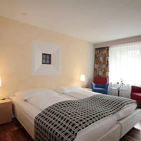 Otel Alpina 4*